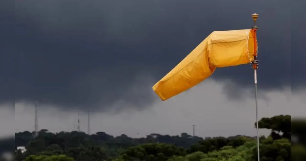 Cidades do PR já registram ventos acima de 68 km/h com aproximação de tempestades