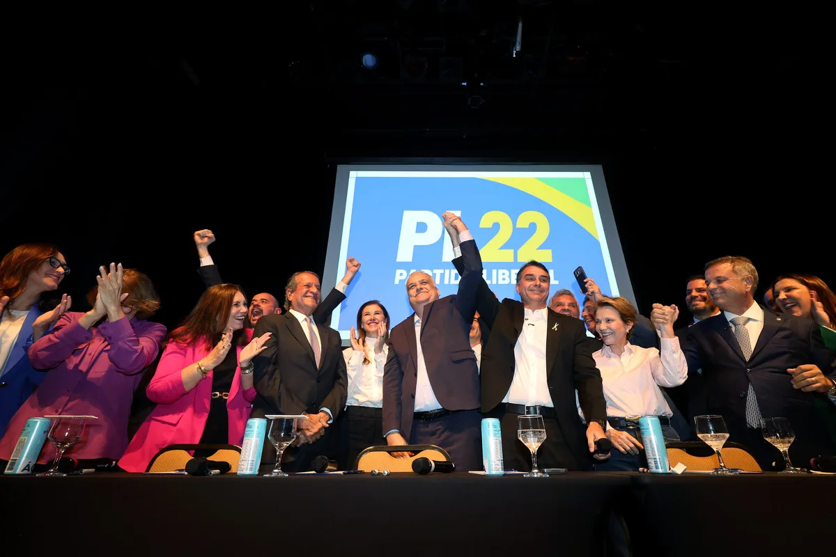 PL articula 22 palanques estaduais para campanha de Flávio Bolsonaro