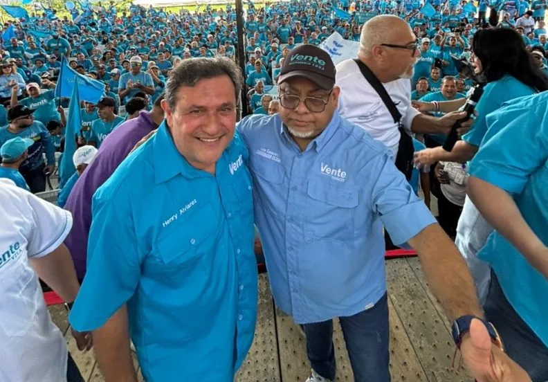En FOTOS: Henry Alviárez y Luis Camacaro se reencontraron con la dirigencia de Vente en Yaracuy