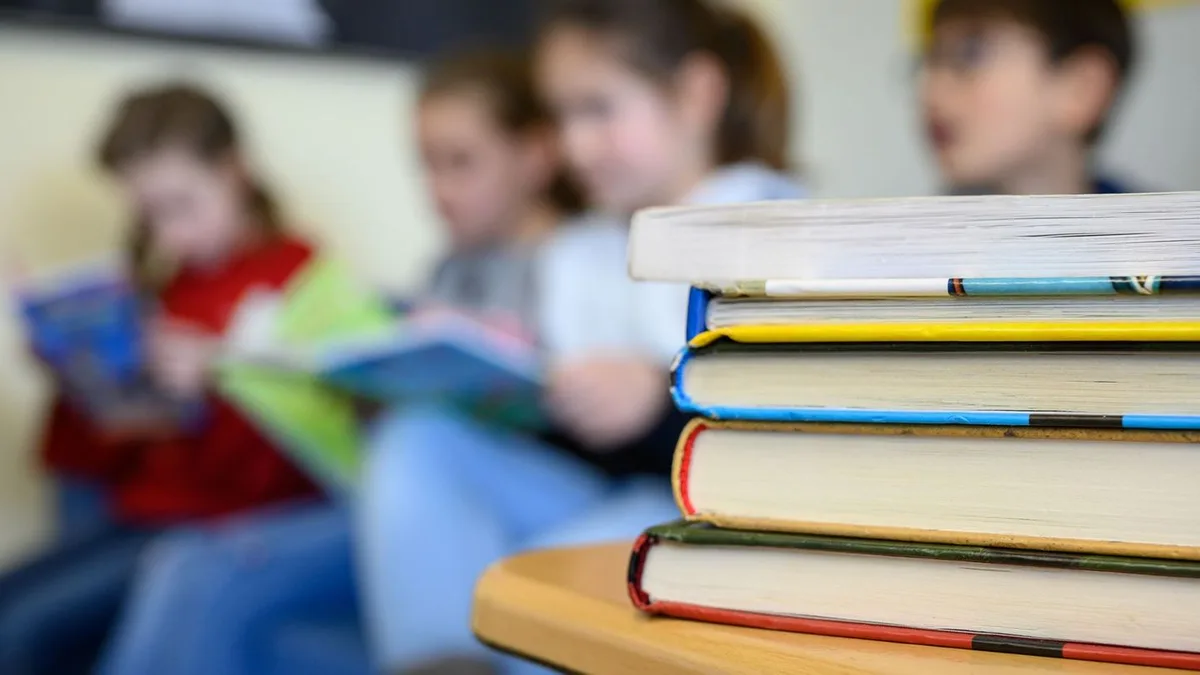 Lesenlernen: Für Bücherwürmer in spe: Programm soll Lesekompetenz fördern