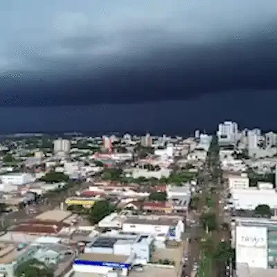 Nuvem cumulonimbus impede pouso e desvia avião da Latam para MT