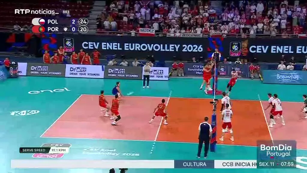 Portugal estreia-se com derrota no Europeu de Voleibol