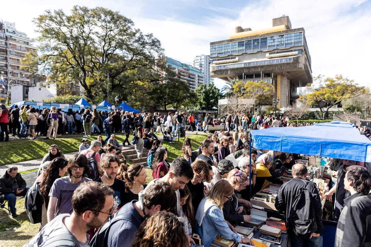 La Fiesta del Libro Usado vuelve a celebrar el encuentro entre lectores y libreros, con ejemplares apasionantes a precios posibles
