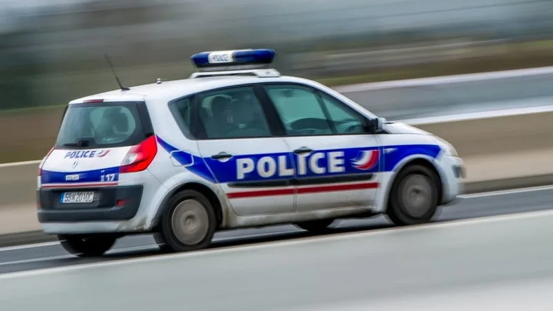 Une sénatrice en observation avec des policiers se retrouve au cœur d'une fusillade sur un point de deal à Sevran