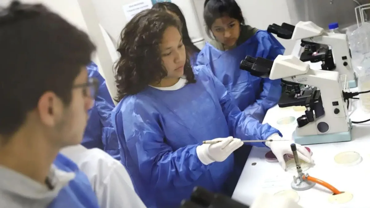Minsa publica lista de postulantes aptos y observados del Serums 2026-II