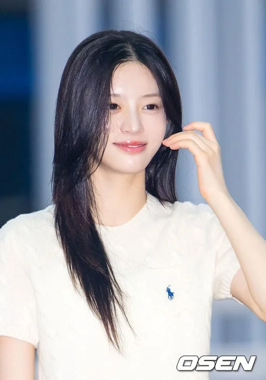 [사진]아일릿 민주,'빠져드는 미모'