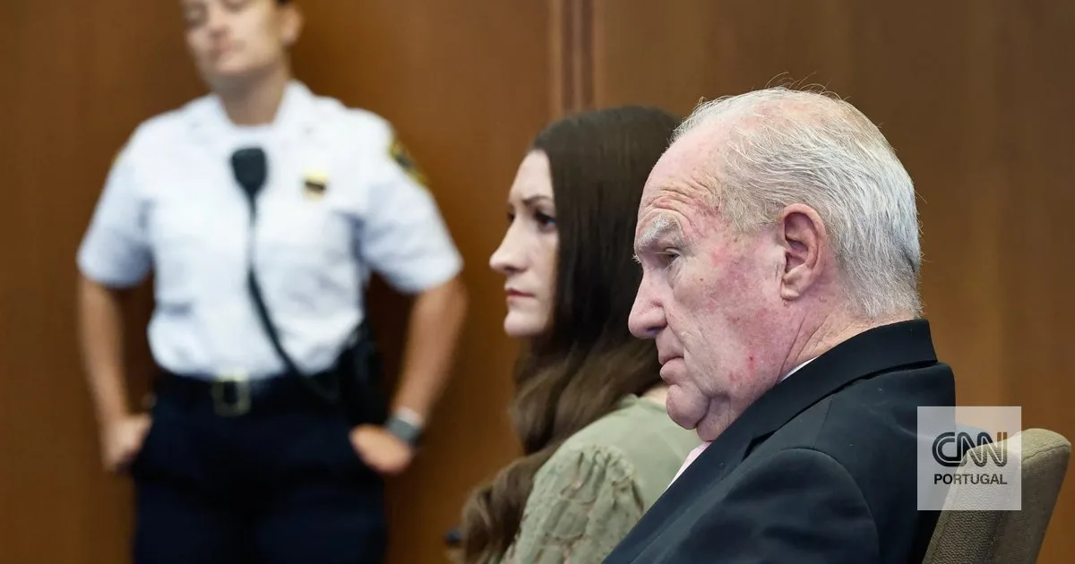 Nova reviravolta no caso de Lindsay Clancy: defesa pede investigação ao jurado que bloqueou veredicto final
