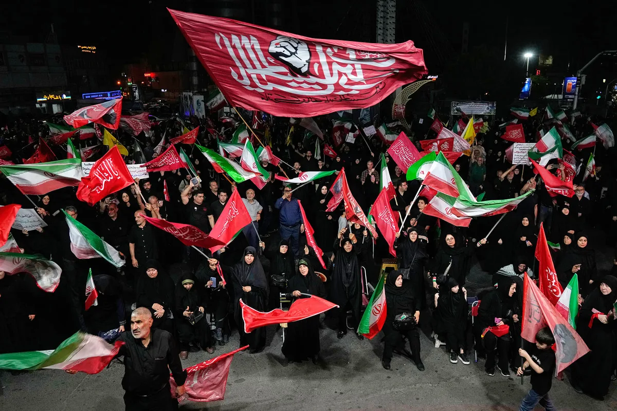 Low oil prices now ‘goal No. 1’ in Iran war, Vance says, as U.S. threatens new economic pressure