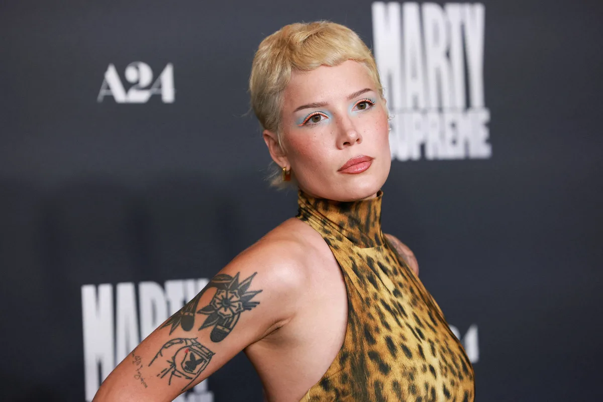 Prestes a cantar no Rock in Rio, Halsey diz estar com infecção no rosto