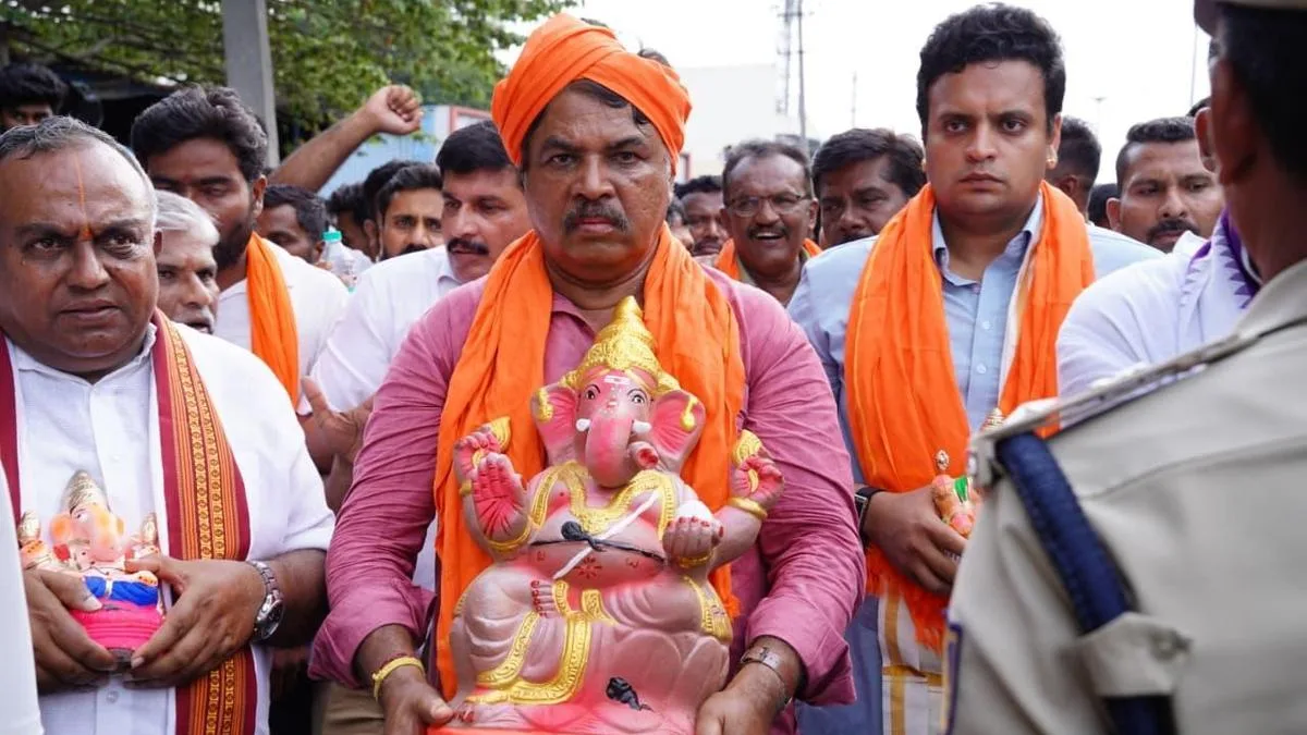 BJP protest over police inspector’s remarks on Ganesha procession rocks T. Narsipur; Dalit groups stage counter-protest