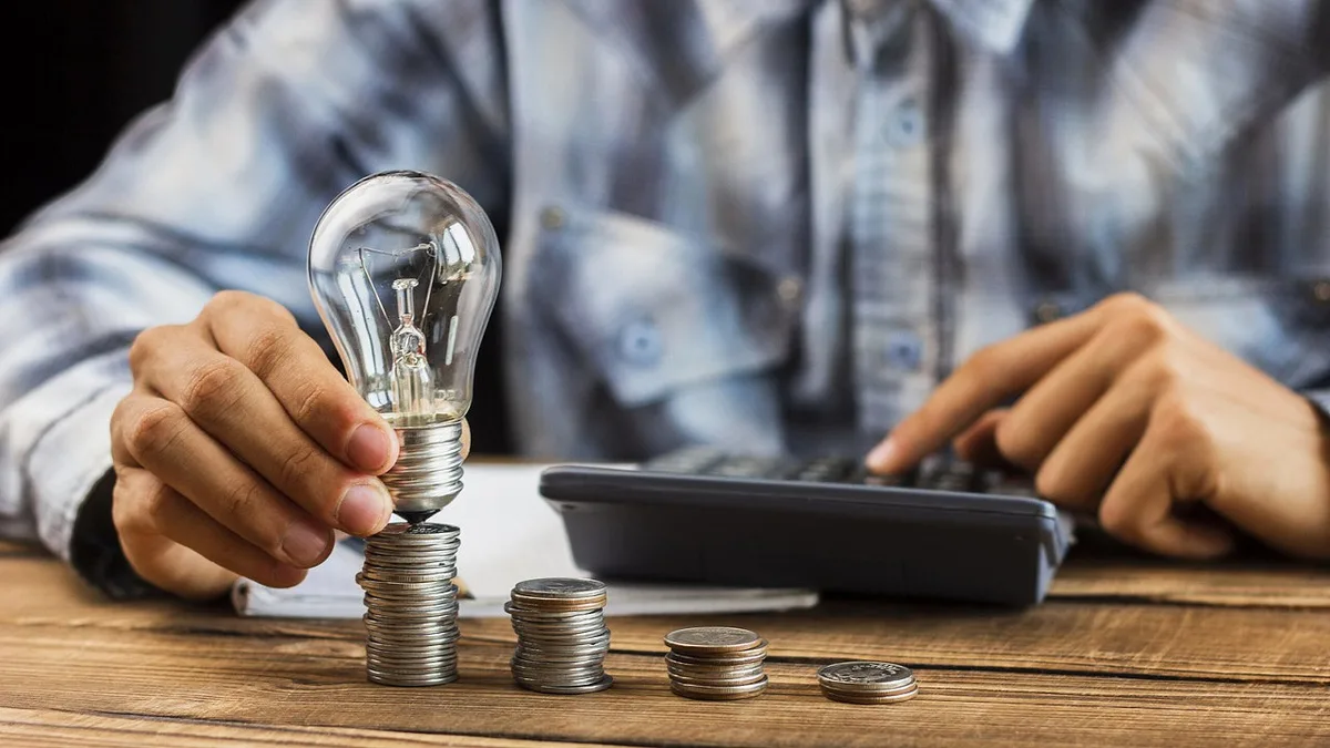Comparar a fatura da luz vale 213 euros por ano a um casal e 980 euros a uma família numerosa
