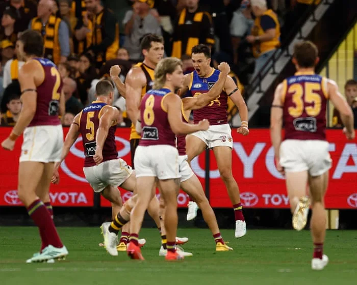 Brisbane keep three-peat dream alive as last-gasp McCluggage goal breaks Hawthorn hearts