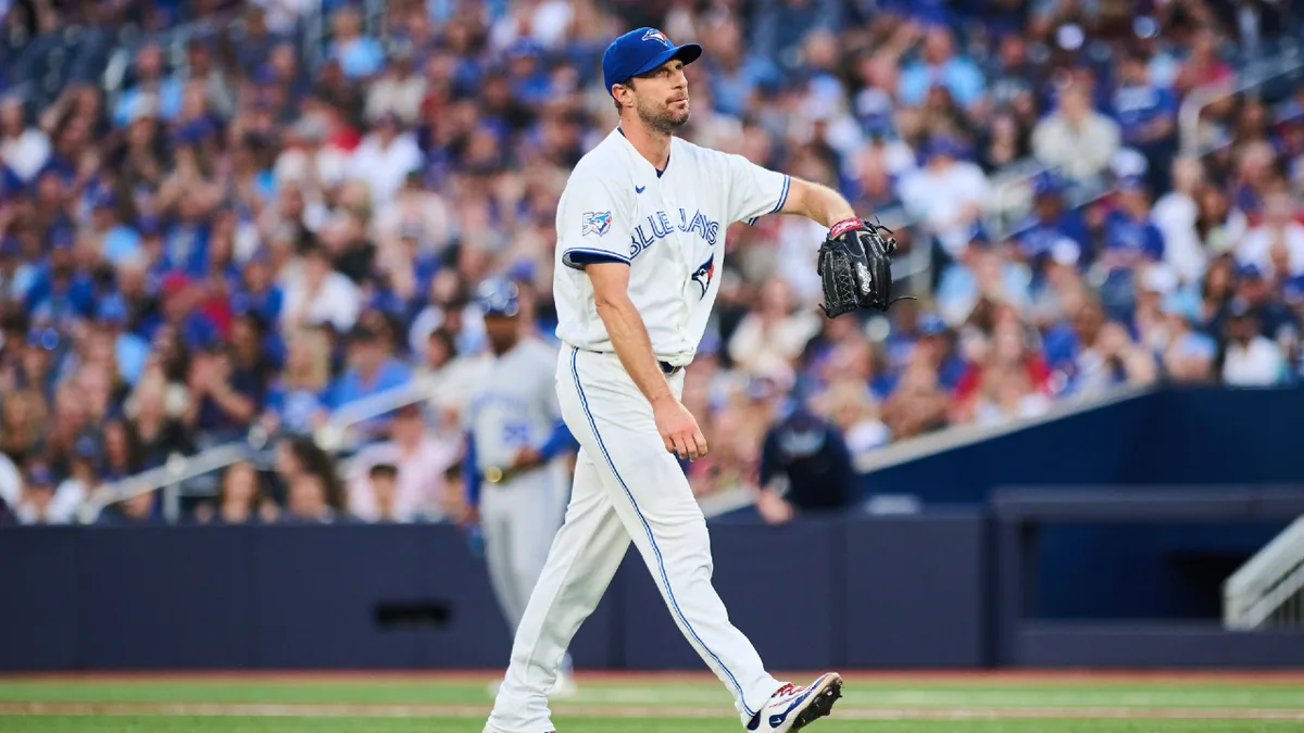 Costly errors sink Blue Jays in frustrating loss against Royals