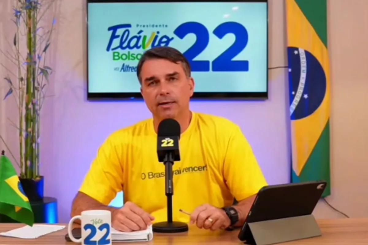 Enganação até o 1° turno: como Flávio tenta driblar as investigações