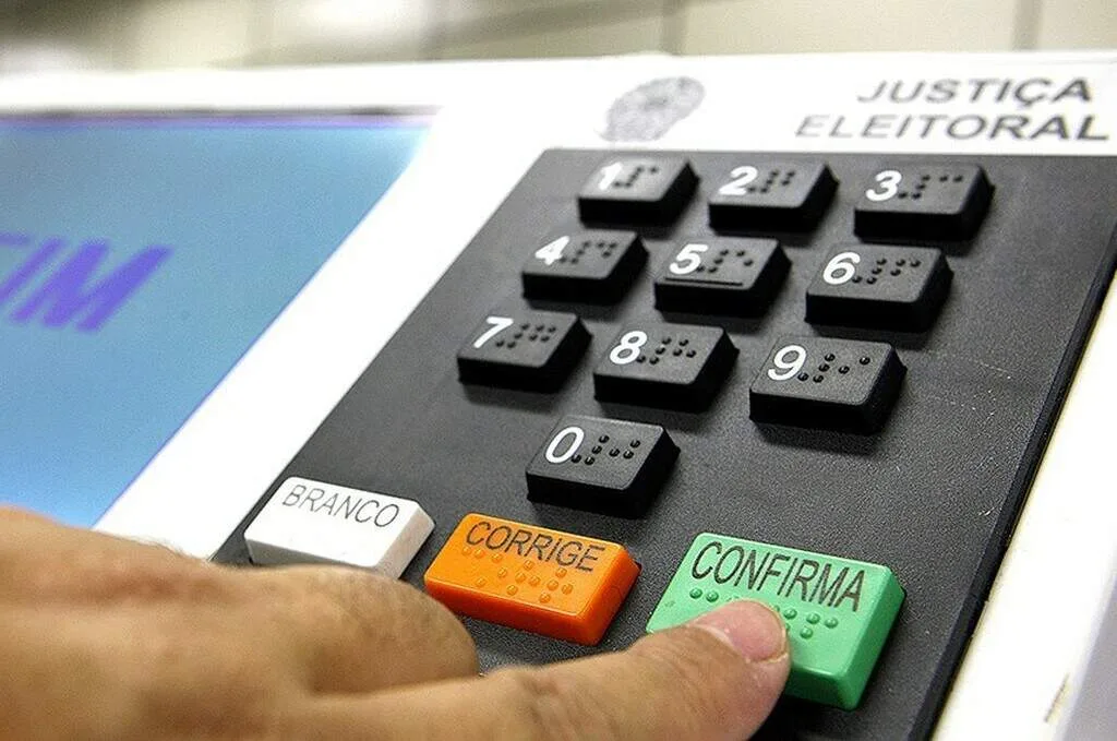 Gravação e reuniões marcam 1ª sexta de campanha dos candidatos ao governo