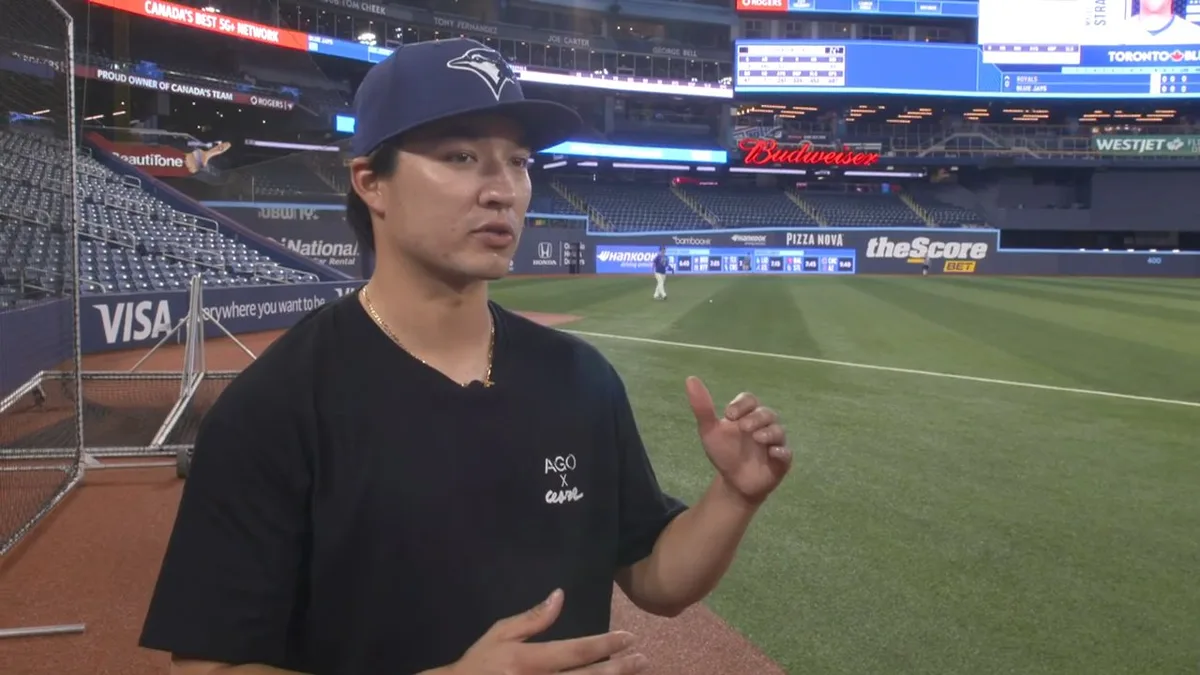 How Blue Jays’ Bateman is able to get such great jumps in centre field