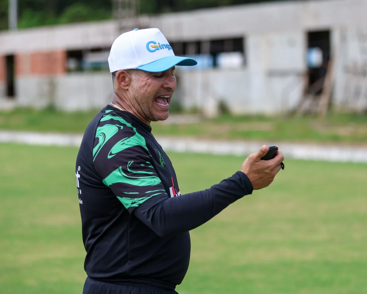 Preparador físico de seleção se despede do Paysandu após queda na Série C