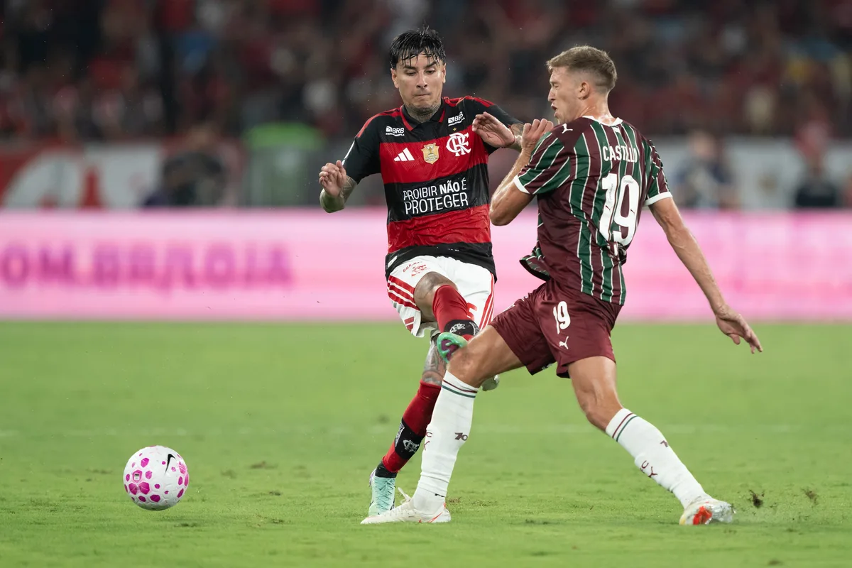 Rizek questiona postura da diretoria do Flamengo com a arbitragem: "Vai ter notinha hoje?"