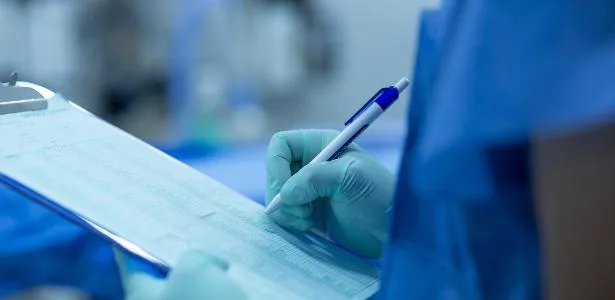 Unimed é condenada após demora em parto deixar bebê em estado vegetativo