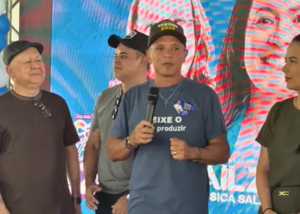 Em evento da Assembleia de Deus, Márcio Bittar cita “testiculos” de Erika Hilton: “Olha onde nós chegamos”