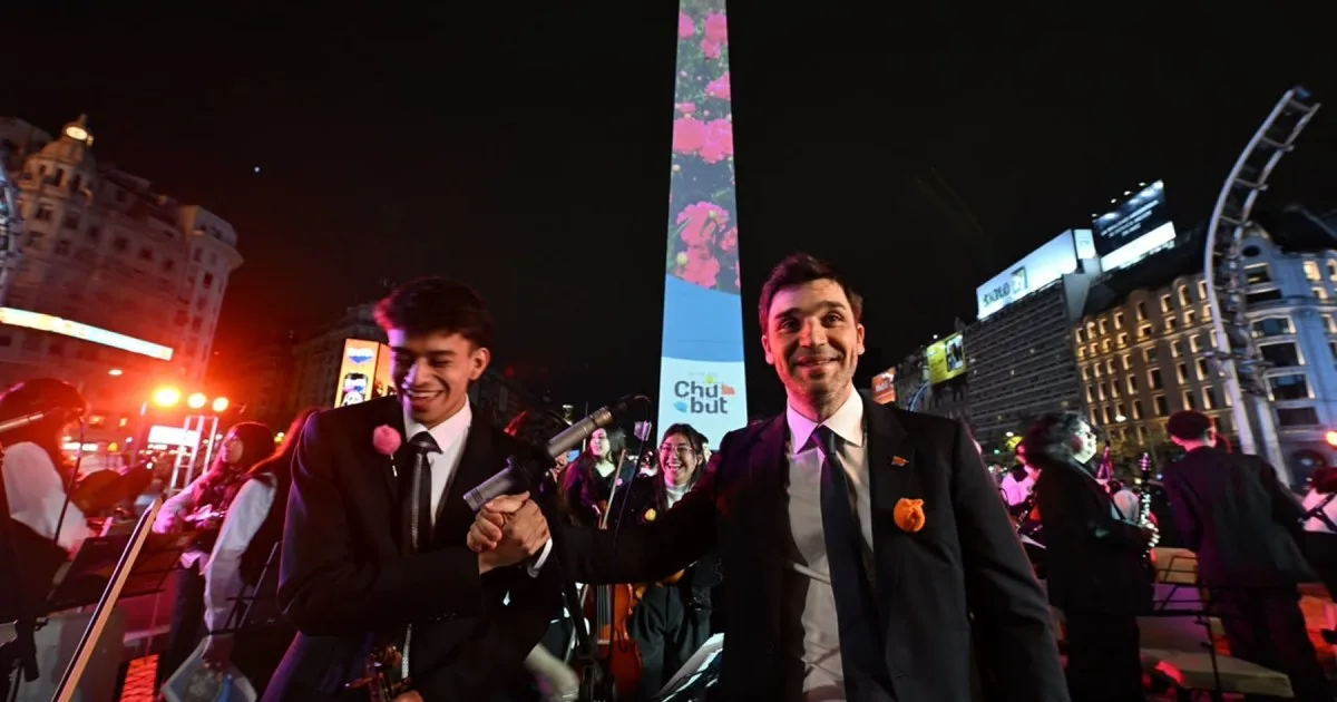 Los días de Chubut: el PJ se baja de una elección, Torres en el Obelisco y la Legislatura floja de papeles