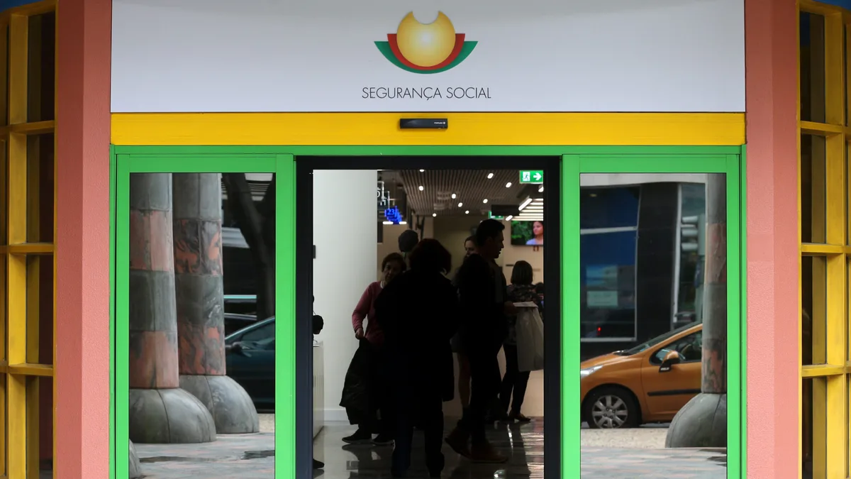Despedimentos coletivos sobem para 375 até julho, valor mais elevado desde 2020