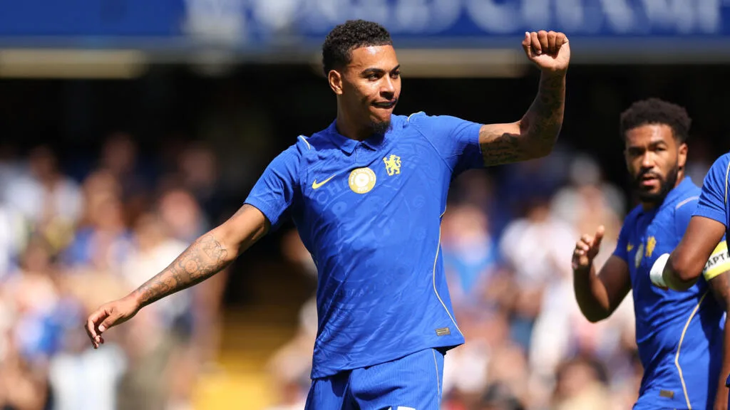 Mercato : la Premier League casse la tirelire, la Ligue 1 ne sort pas le chéquier