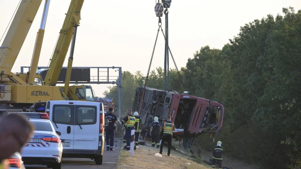 Accident de car en Hongrie : au moins 12 morts et 10 blessés, la Pologne envoie un avion sanitaire