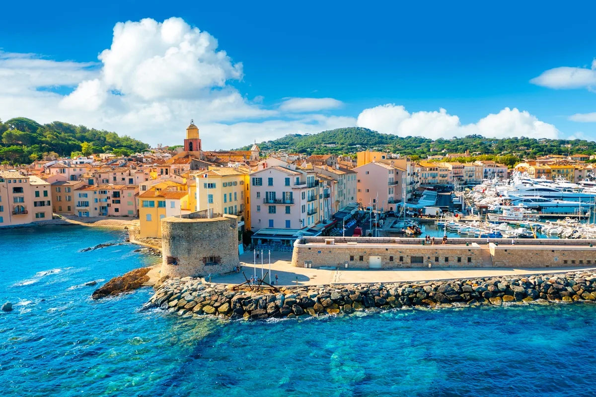 Família de bilionário brasileiro é vítima de assalto em Saint-Tropez