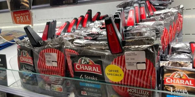 Pouvoir d’achat : les supermarchés mettent sous clé les produits alimentaires