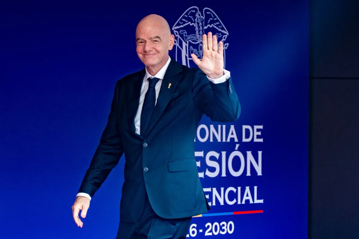 Federação escocesa retira apoio a Infantino