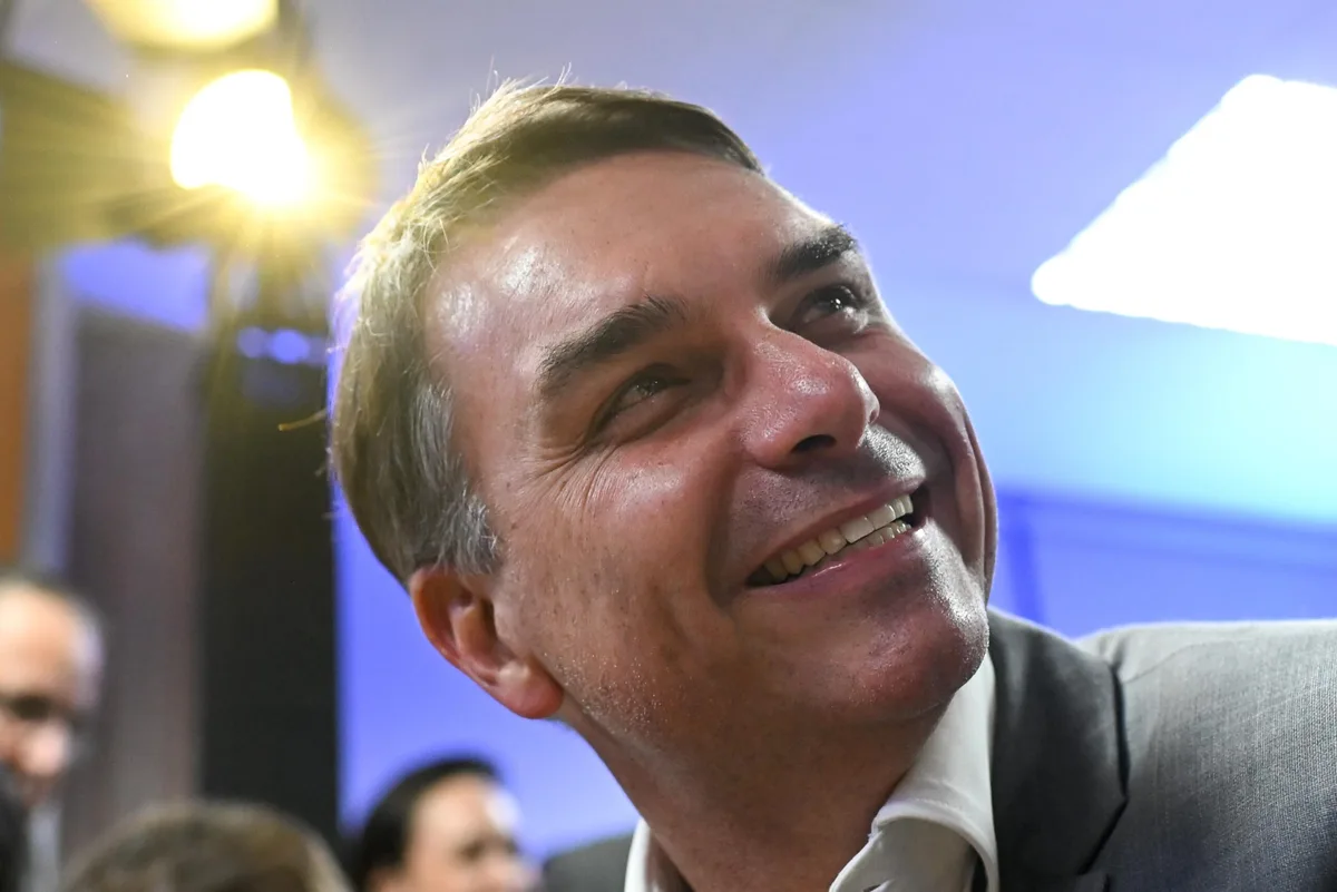 MDB dá apoio majoritário a Flávio Bolsonaro no segundo turno da eleição
