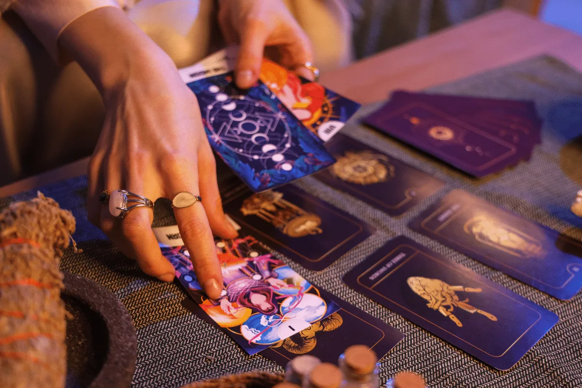 Tarot do dia: previsão para os 12 signos em 27/08/2026