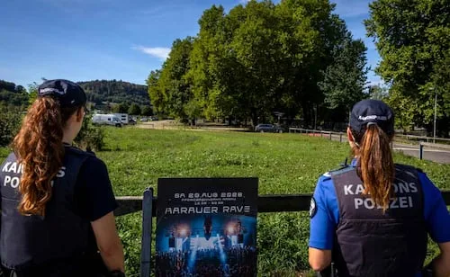 Atacante de rave en Suiza se entrega a la policía; no hay indicios de más participantes