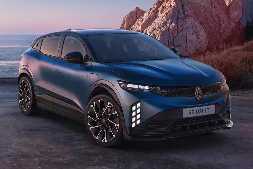 Renault deixa Megane R$ 57 mil mais barato e supera Boreal