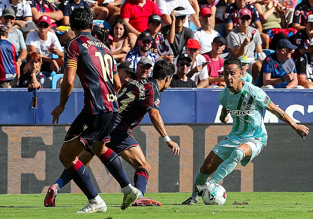 Cuatro años de la última victoria del Real Betis en el Ciutat de Valencia