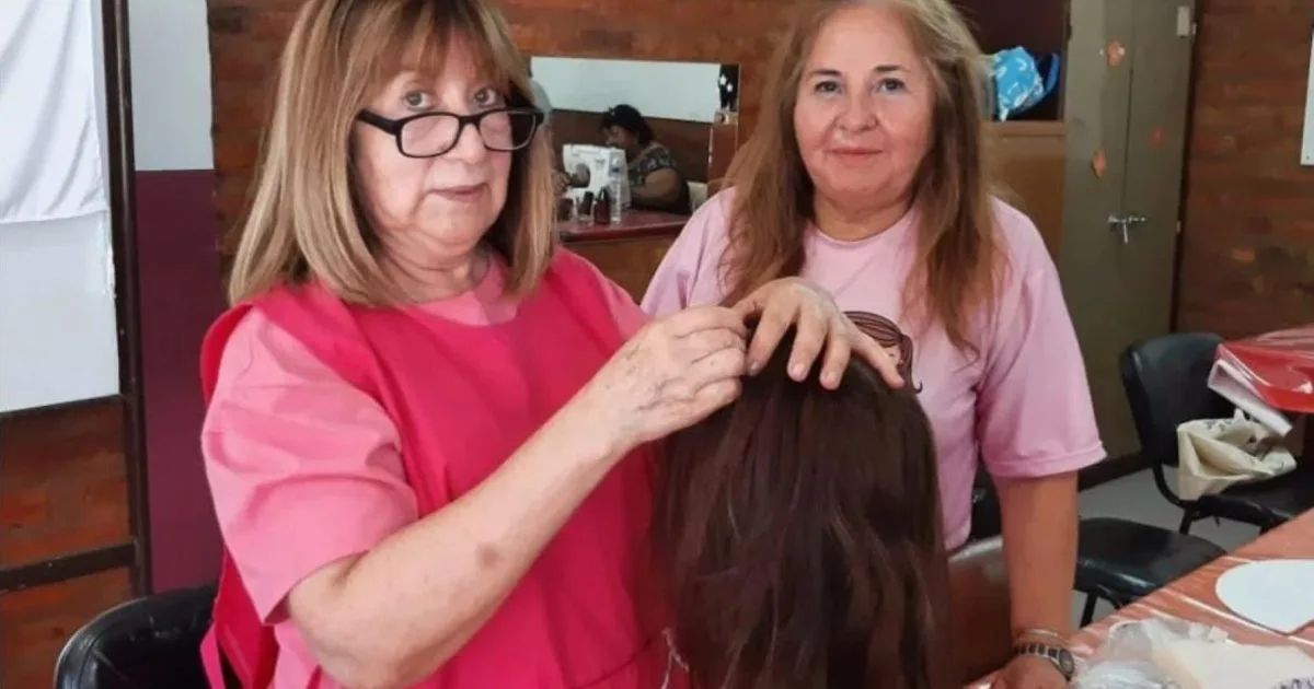 Voluntarias rosa: el trabajo solidario que transforma cabello donado en pelucas oncológicas para Viedma y Patagones