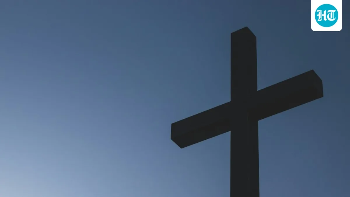 Scary moment Catholic priest dies in Ecuador after crucifix falls on him while preaching: Video