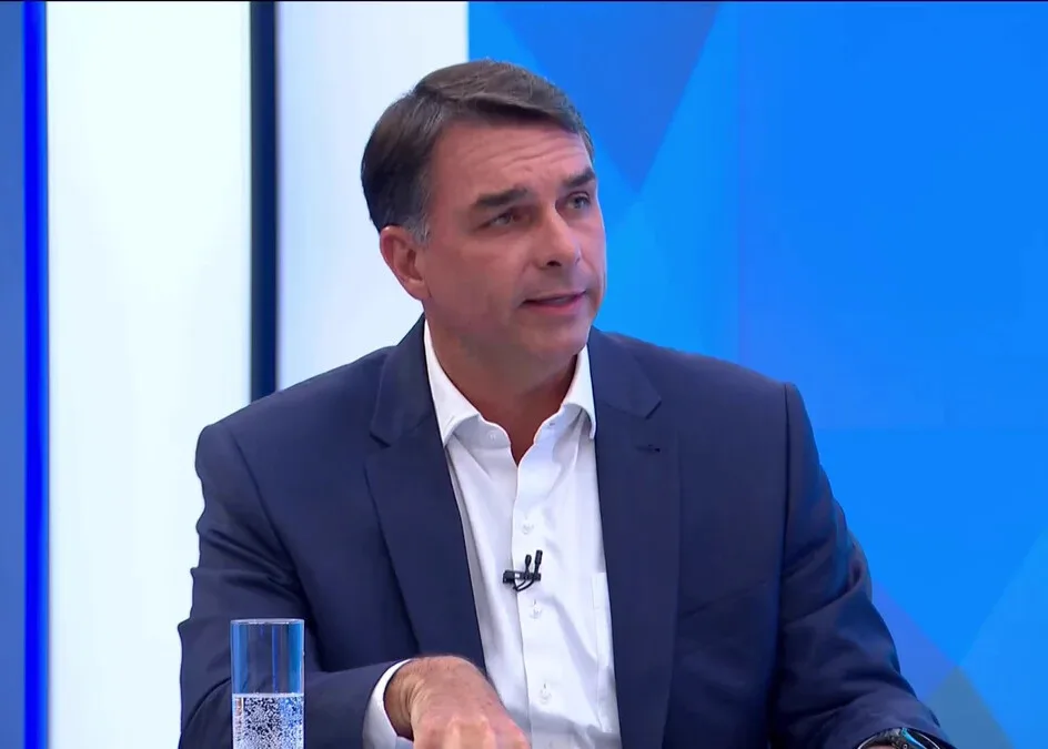 Flávio insinua que pessoas serão assaltadas com fim da escala 6x1