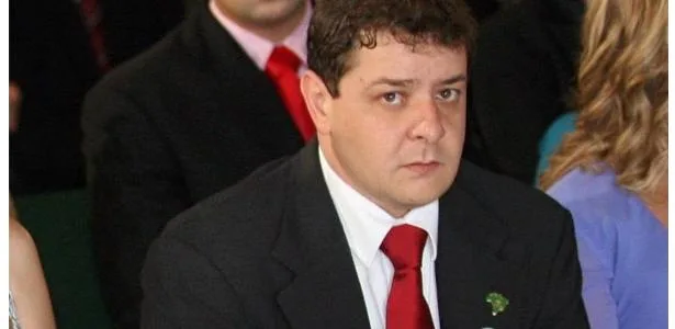 Defesa de Lulinha avalia pedir queda total de sigilos de inquéritos ao STF