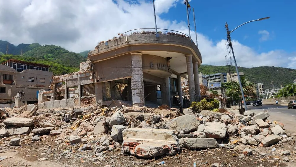 En La Guaira la gente recompone con retazos la vida que le queda y busca cerrar capítulos que le permitan escribir su nueva historia