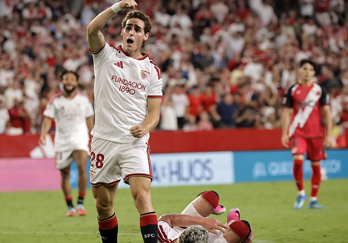 Mismo día, rival y escenario: el Sevilla consiguió su primera victoria en un debut liguero cinco años más tarde