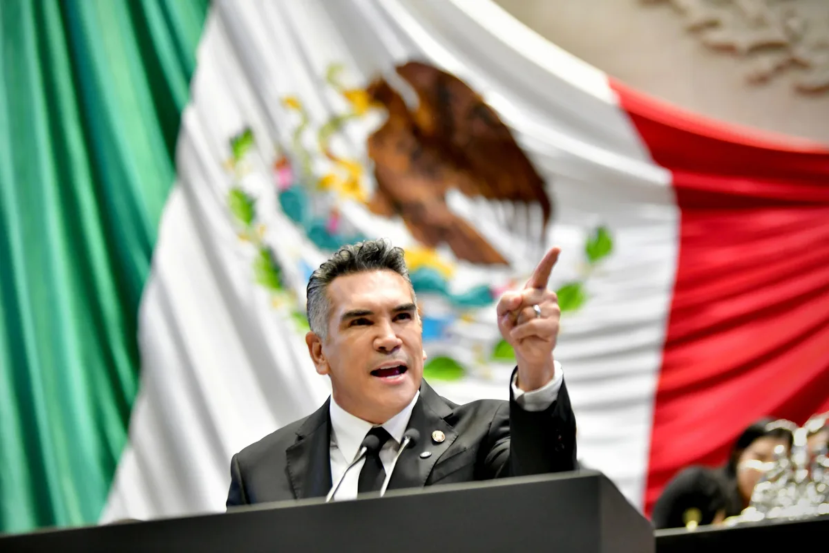 Alito Moreno calificó como “vergüenza internacional” el caso de un exdirector del deporte de Sinaloa detenido con fentanilo