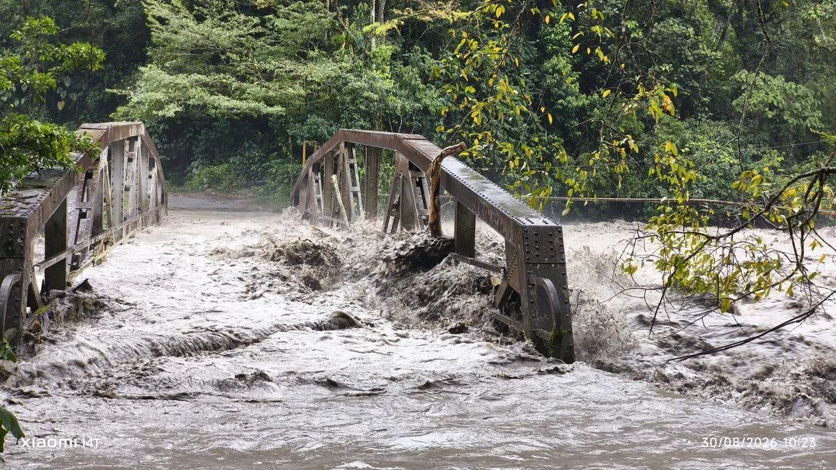 Colapsó puente en Guayabetal: hay más de 800 familias incomunicadas en Cundinamarca y Meta