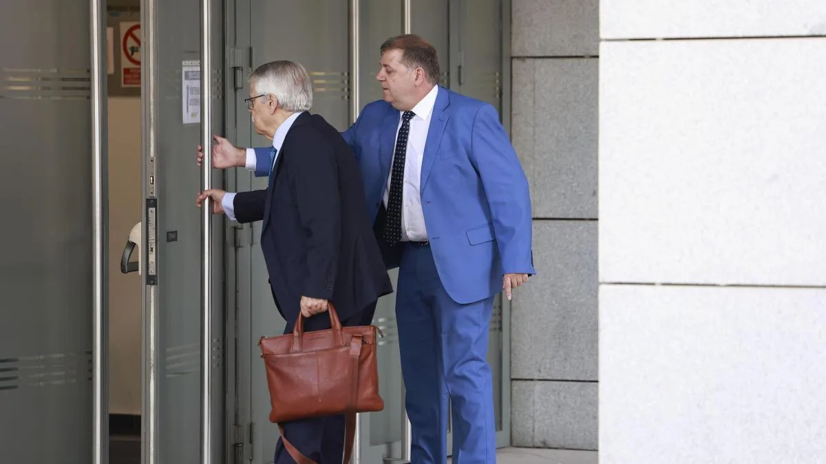 El juez Pedraz ordena volcar de nuevo el móvil de Serrano, ex jefe de gabinete de Pedro Sánchez