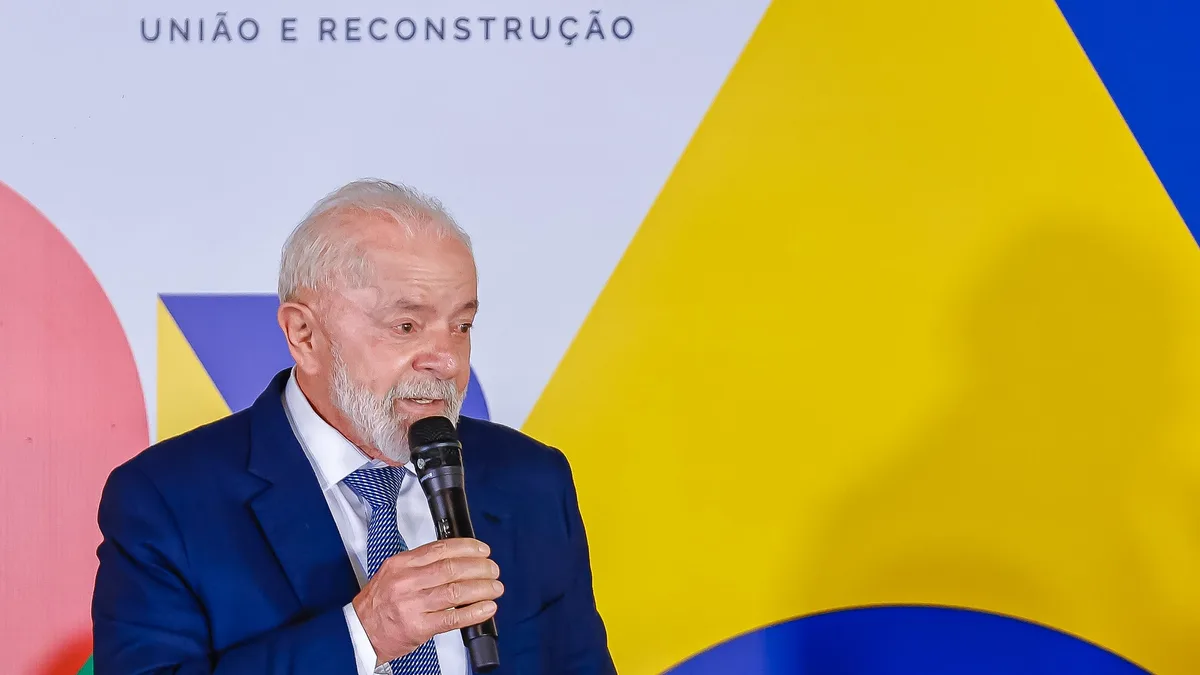Lula questiona lisura da eleição e provoca reação no TSE
