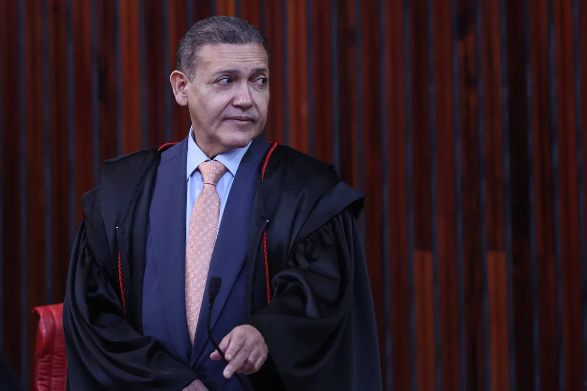 O TSE tem poderes excessivos sobre as campanhas eleitorais? NÃO