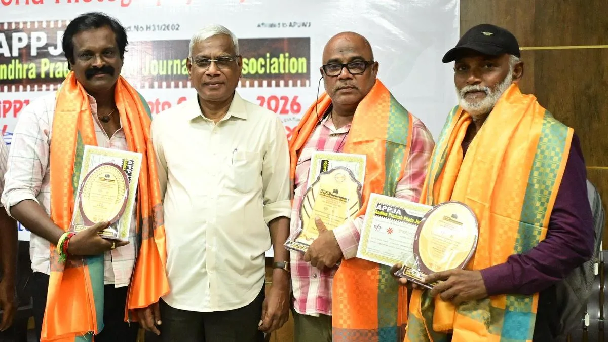 Photography captures social change vividly, says Media Academy chairman