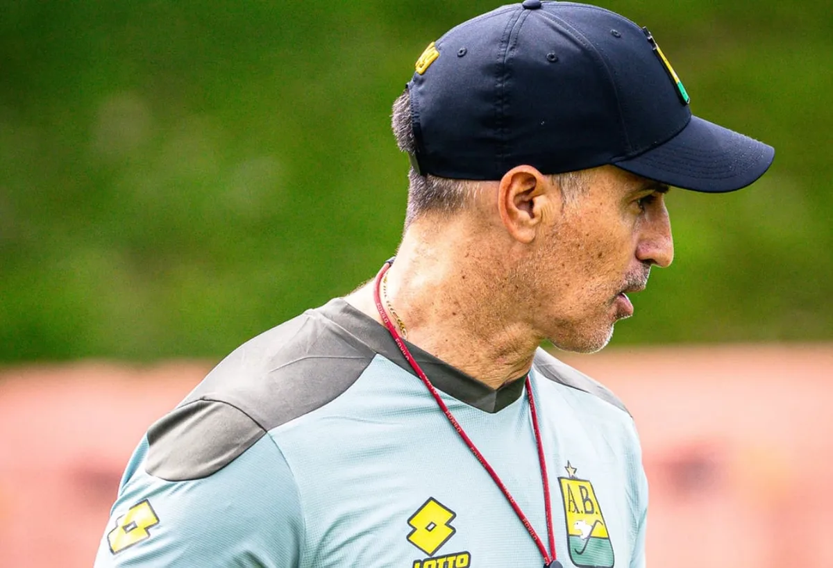 Pablo Peirano fue castigado por los incidentes en el partido Deportivo Cali vs. Bucaramanga: esta es la sanción de la Dimayor