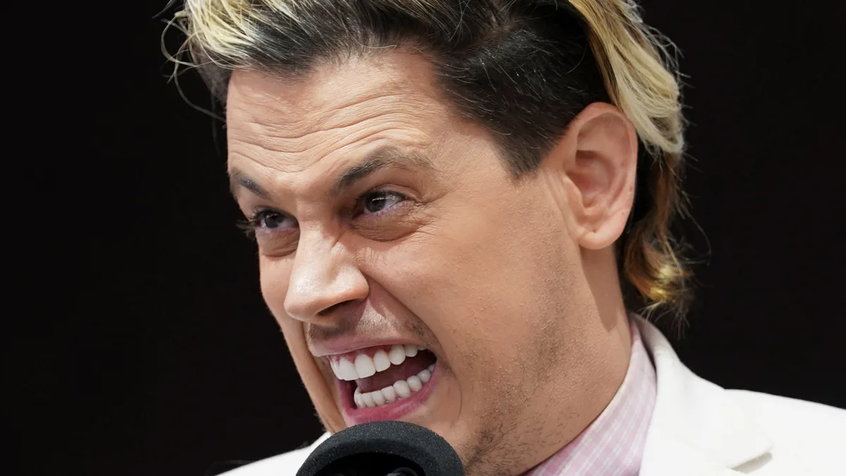 ICE Detains Controversial Right-Wing Provocateur Milo Yiannopoulos